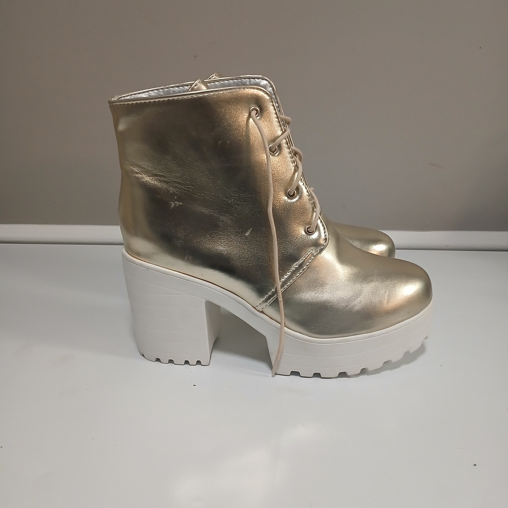 Gold Metallic & White Chunky Platform Lace Up Combat Ankle Boots 10 NWOT